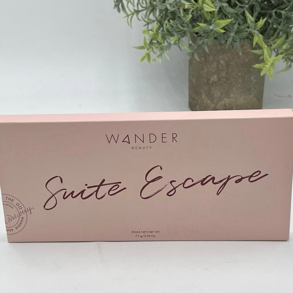 Wander‎ Beauty Suite Escape 10-Shade Eyeshadow Palette New